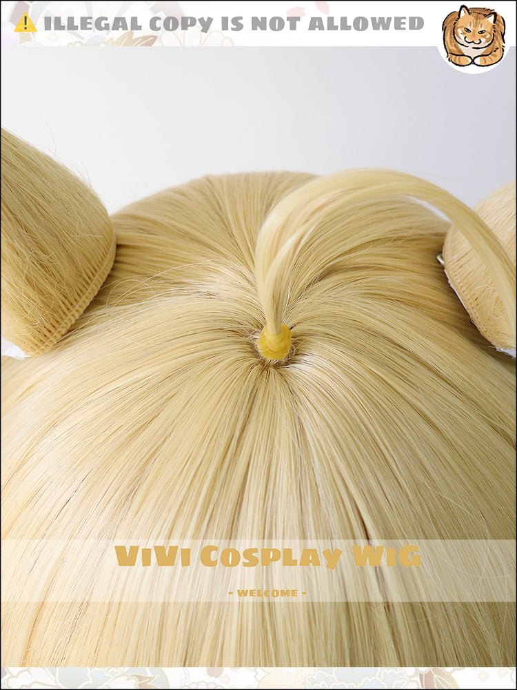 Close-up of warm vanilla blonde color blend on Mlynar wig